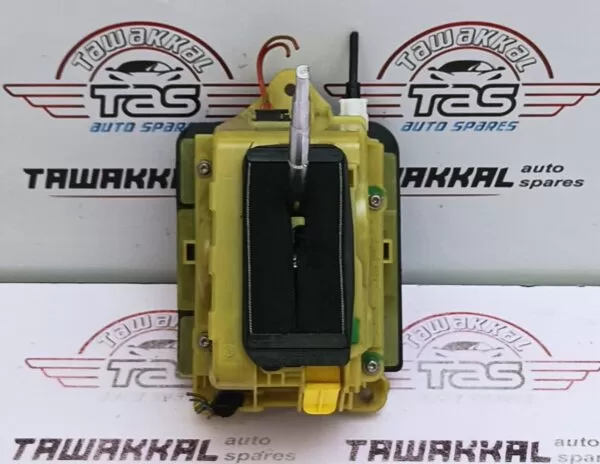MERCEDES BENZ 2008 - 2014 C-CLASS W204 AUTOMATIC FLOOR GEAR SHIFTER SELECTOR A2042677624 - Image 3