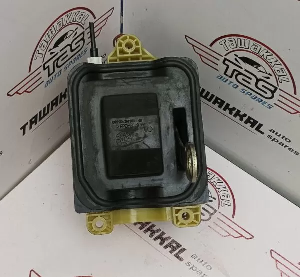 MERCEDES BENZ 2008 - 2014 C-CLASS W204 AUTOMATIC FLOOR GEAR SHIFTER SELECTOR A2042677624 - Image 7