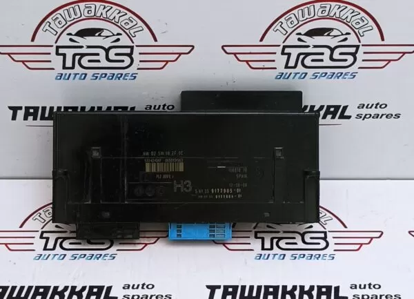 BMW 1 Series Body Control Module BCM 6135 9177985 01 / 9177984 01